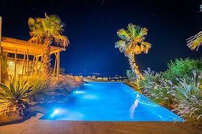Luxury Villa Delphinus - Allparos Villas