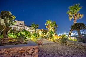 Luxury Villa Delphinus - Allparos Villas