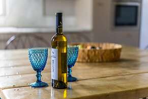 Luxury Villa Delphinus - Allparos Villas