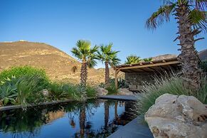 Luxury Villa Delphinus - Allparos Villas