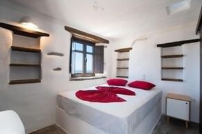 Aspro Paros Villa for 6-7