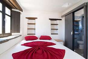 Aspro Paros Villa for 6-7