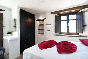 Aspro Paros Villa for 6-7