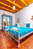 Villa Ioanna for 10 - Allparos Villas