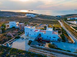 Villa Ioanna for 10 - Allparos Villas
