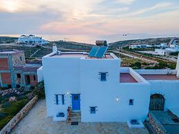 Villa Ioanna for 10 - Allparos Villas