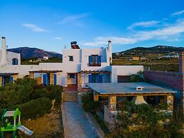 Villa Ioanna for 10 - Allparos Villas