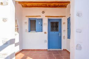 Villa Ioanna for 10 - Allparos Villas