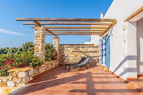 Villa Ioanna for 10 - Allparos Villas
