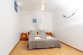 Villa Ioanna for 10 - Allparos Villas