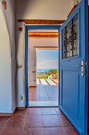 Villa Ioanna for 10 - Allparos Villas