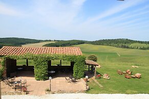 Apartment Between Pisa and Livorno