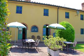 Apartment Between Pisa and Livorno
