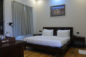GOLDEN CRESSIDA RESORT & PALACE