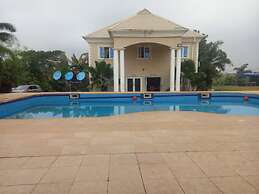 Aloha Hotel And Resorts