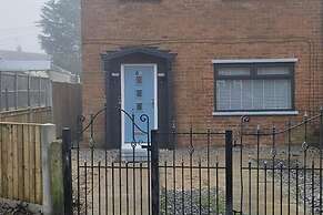 Chester - 4 Bed House Free Parking