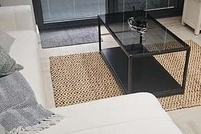 Chester - 4 Bed House Free Parking