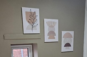 Chester - 4 Bed House Free Parking