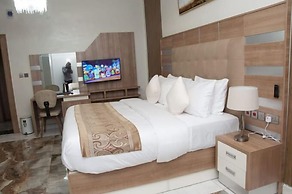 AJ'S HOTEL AND SUITES
