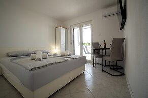 Apartments Najam Skundric