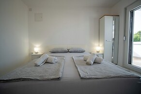 Apartments Najam Skundric