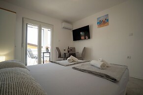 Apartments Najam Skundric