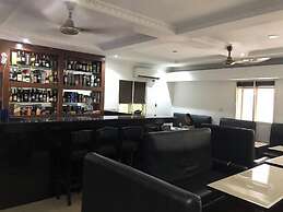 De - Calmcity Guest House