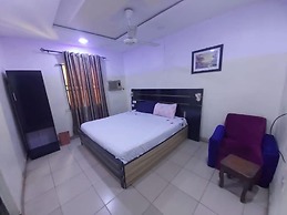 De - Calmcity Guest House
