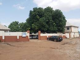 De - Calmcity Guest House