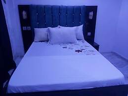 De - Calmcity Guest House