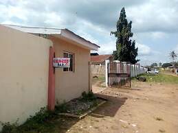 De - Calmcity Guest House