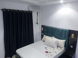 De - Calmcity Guest House