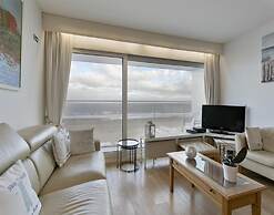 Flat in Blankenberge With Ocean Views