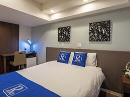 Living Inn Asahibashiekimae Premier