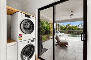 Cove Retreat - Kid Pet and Pool Paradise