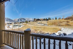 6 Mi to Powder Mtn w/ Shuttle: Cozy Eden Condo!