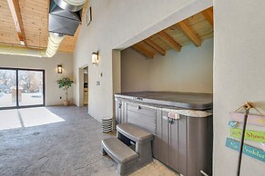 Game Room, Media Room & Pool: Luxe Villa in Craig!