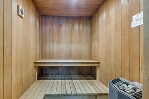 Game Room, Media Room & Pool: Luxe Villa in Craig!