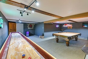 Game Room, Media Room & Pool: Luxe Villa in Craig!