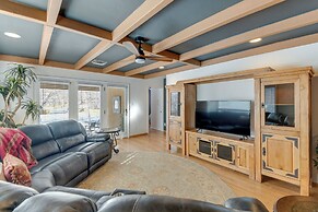 Game Room, Media Room & Pool: Luxe Villa in Craig!