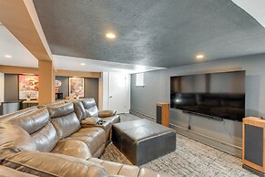 Game Room, Media Room & Pool: Luxe Villa in Craig!