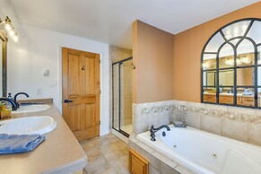 Game Room, Media Room & Pool: Luxe Villa in Craig!