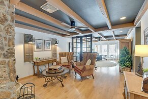 Game Room, Media Room & Pool: Luxe Villa in Craig!