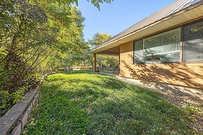 Game Room, Media Room & Pool: Luxe Villa in Craig!
