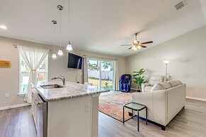 2 Mi to Rainbow Springs: Home w/ Hot Tub!