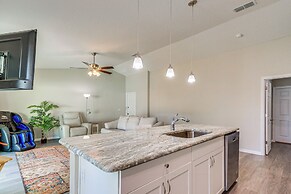 2 Mi to Rainbow Springs: Home w/ Hot Tub!