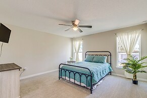 2 Mi to Rainbow Springs: Home w/ Hot Tub!