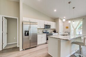 2 Mi to Rainbow Springs: Home w/ Hot Tub!