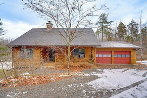 Deck, Lake Access: Family-friendly Cabin in Athens