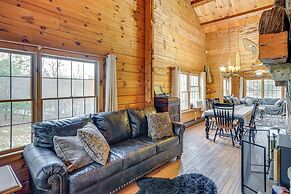 Deck, Lake Access: Family-friendly Cabin in Athens